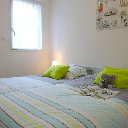 Nautica By Interhome Saint-Malo